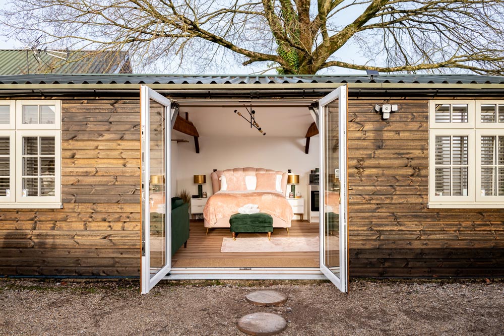 Stargaze, a luxury chalet with a hot tub, sleeps two | Downwood Holidays, Dorset