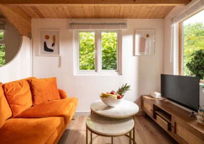 Luxury holiday chalet with hot tub in Dorset. Sleeps 2 guests | Downwood Holidays