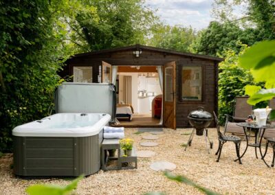 Luxury holiday chalet with hot tub in Dorset. Sleeps 2 guests | Downwood Holidays