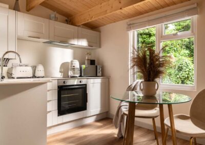 Luxury holiday chalet with hot tub in Dorset. Sleeps 2 guests | Downwood Holidays